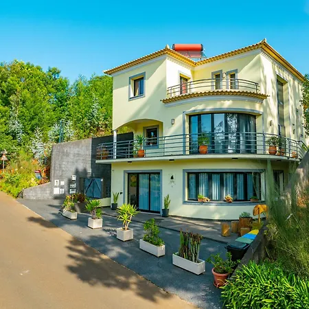 Vienna Alpine Escape Апартаменты *