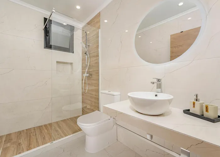 Vienna Alpine Escape *